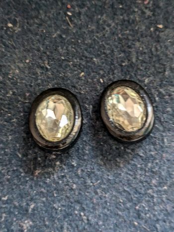 Boucles d'oreilles ovales a clips