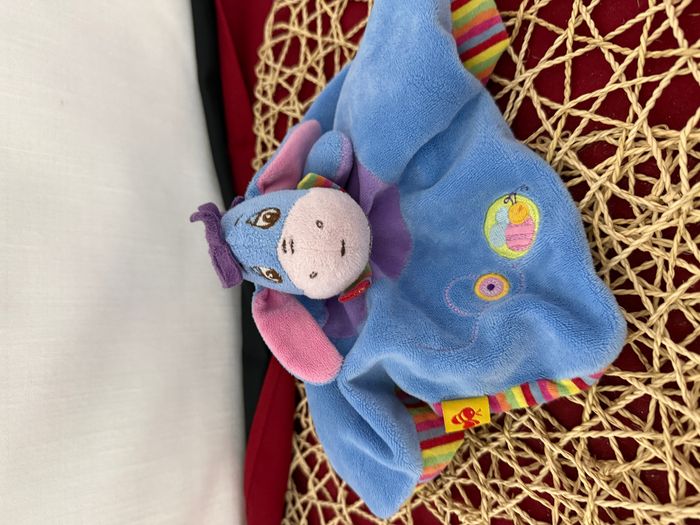 Doudou plat Bourriquet DISNEY BABY marionnette abeille - photo numéro 2