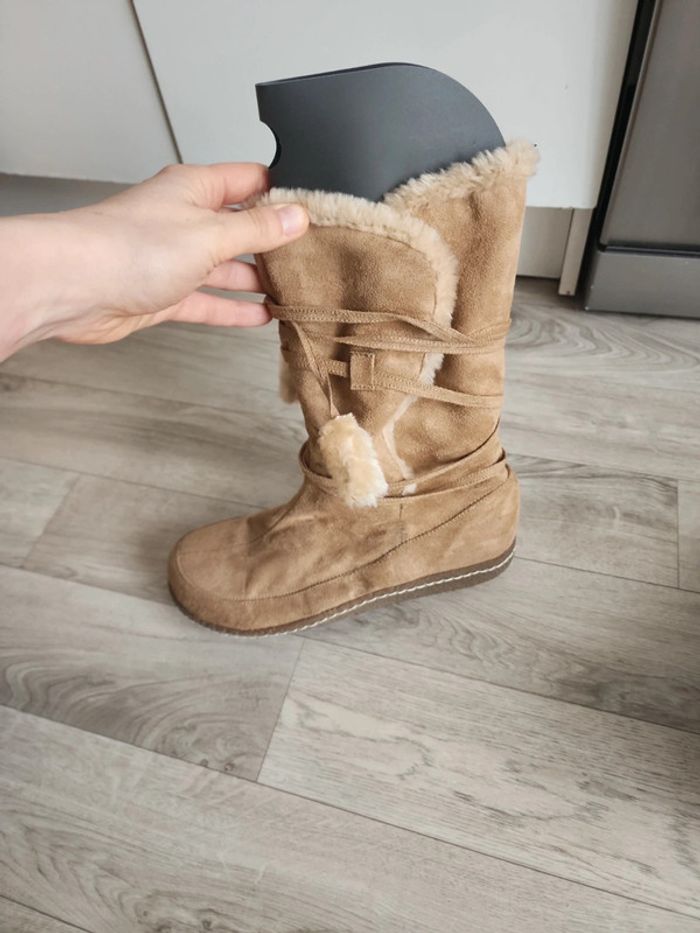 Bottes daim beige fourrées T39 - photo numéro 7