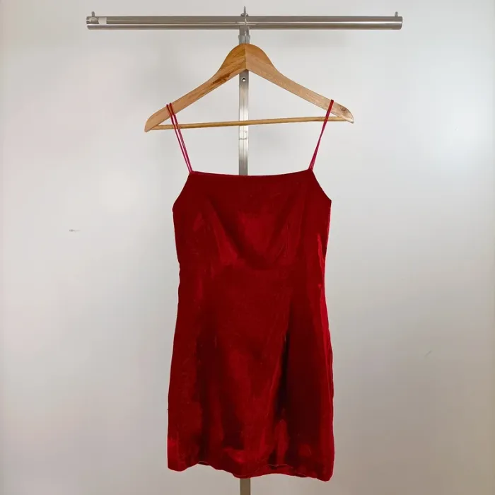 Robe rouge velours à bretelles fines – Cacharel – made in France – taille 38 A1319 - photo numéro 4