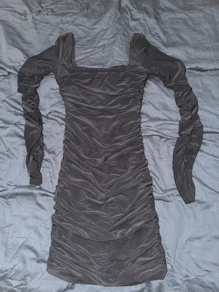 Robe classe noir - photo numéro 3