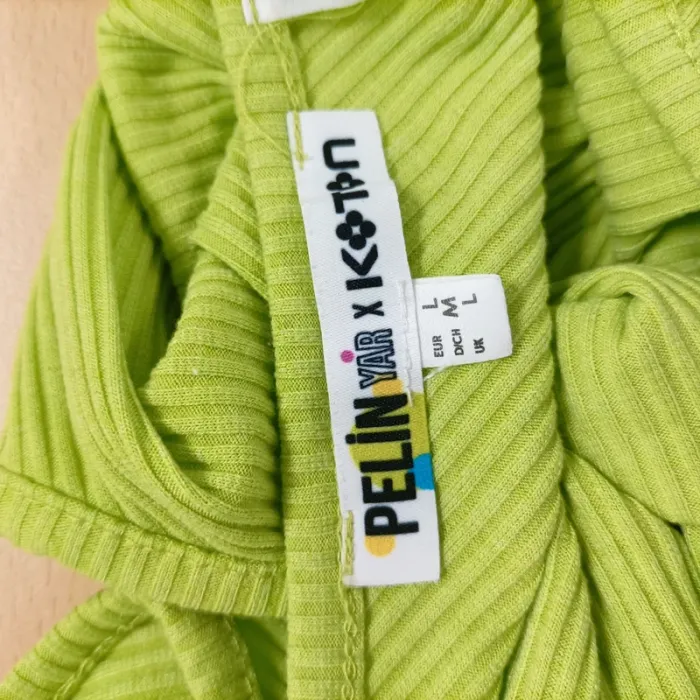 Top asymétrique vert anis côtelé à une bretelle PelinYar – taille L A910 - photo numéro 9