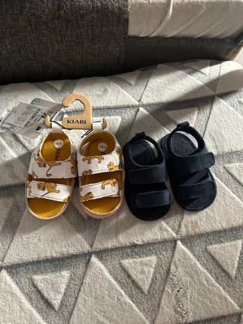 Chaussures bébés été 6/9 mois