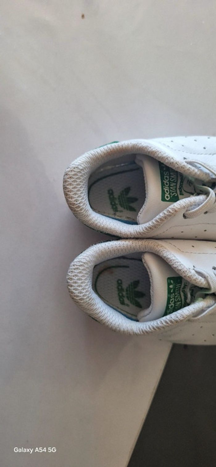 Stan Smith bébé taille 19 - photo numéro 4