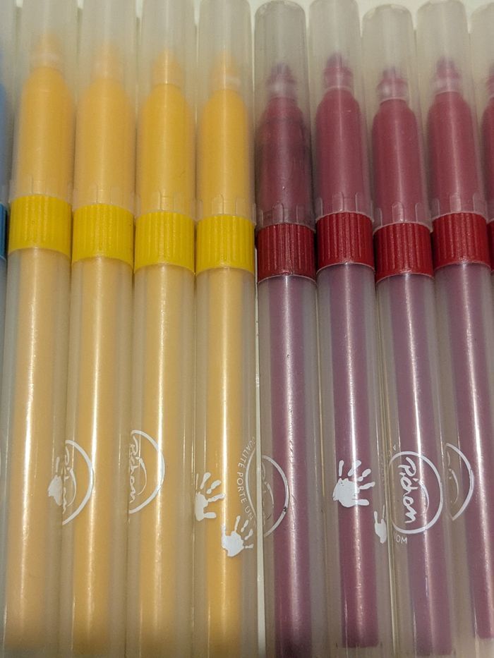 Lot de 62 feutres Pichon à pointe large. - photo numéro 9