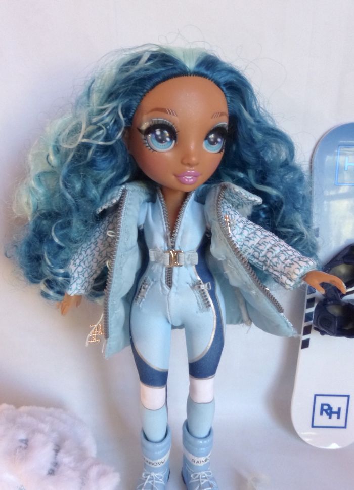 poupee Rainbow High Skyler Winter Wonderland - photo numéro 2
