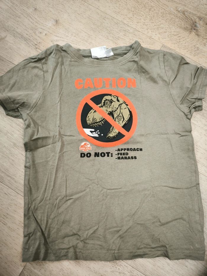 Tee shirt Jurassic world 8ans