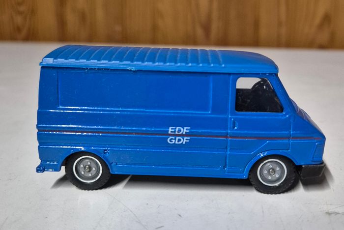Modèle réduit Citroën C35 bleu Solido 1/50 véhicule utilitaire EDF vintage - photo numéro 3