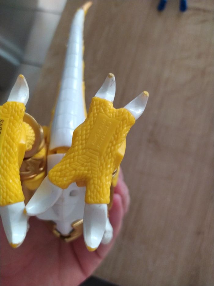 Power rangers jaune 2005 - photo numéro 4