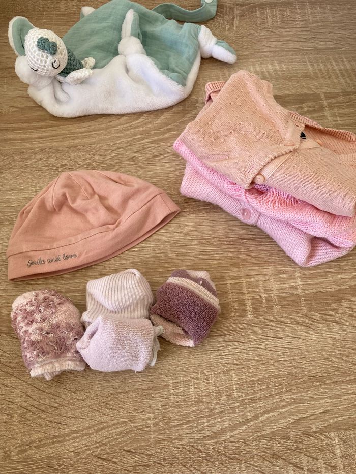 Lot de vêtements taille 1 mois - photo numéro 2