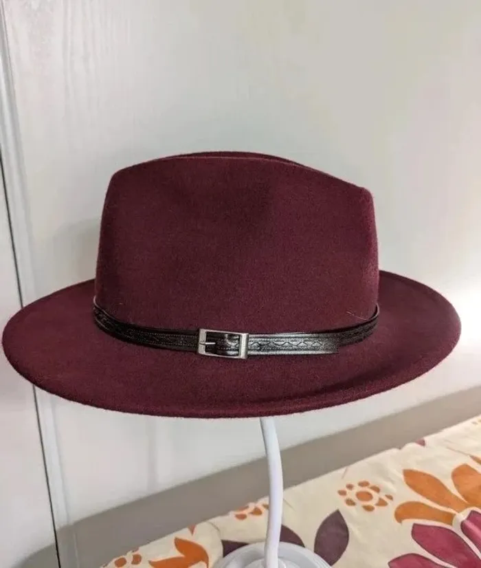 Chapeau 100% laine - Hologramme - Taille 55