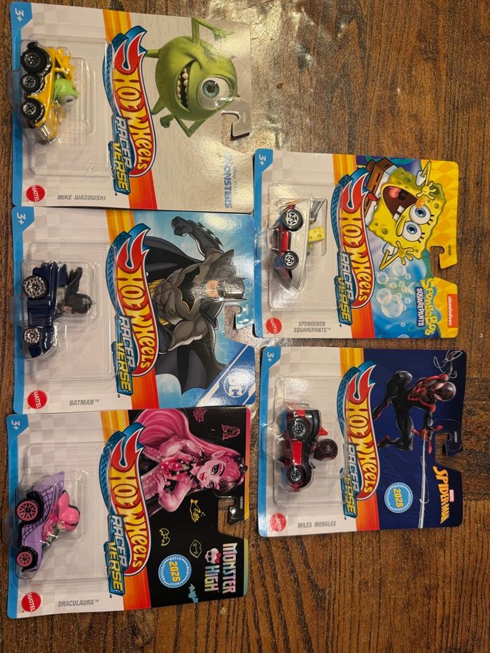 Lot 5 de hot wheels racer verse neuve
