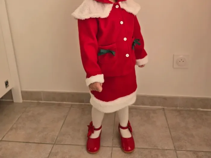 Ensemble Noël rouge 24 mois Porté 2h - photo numéro 2