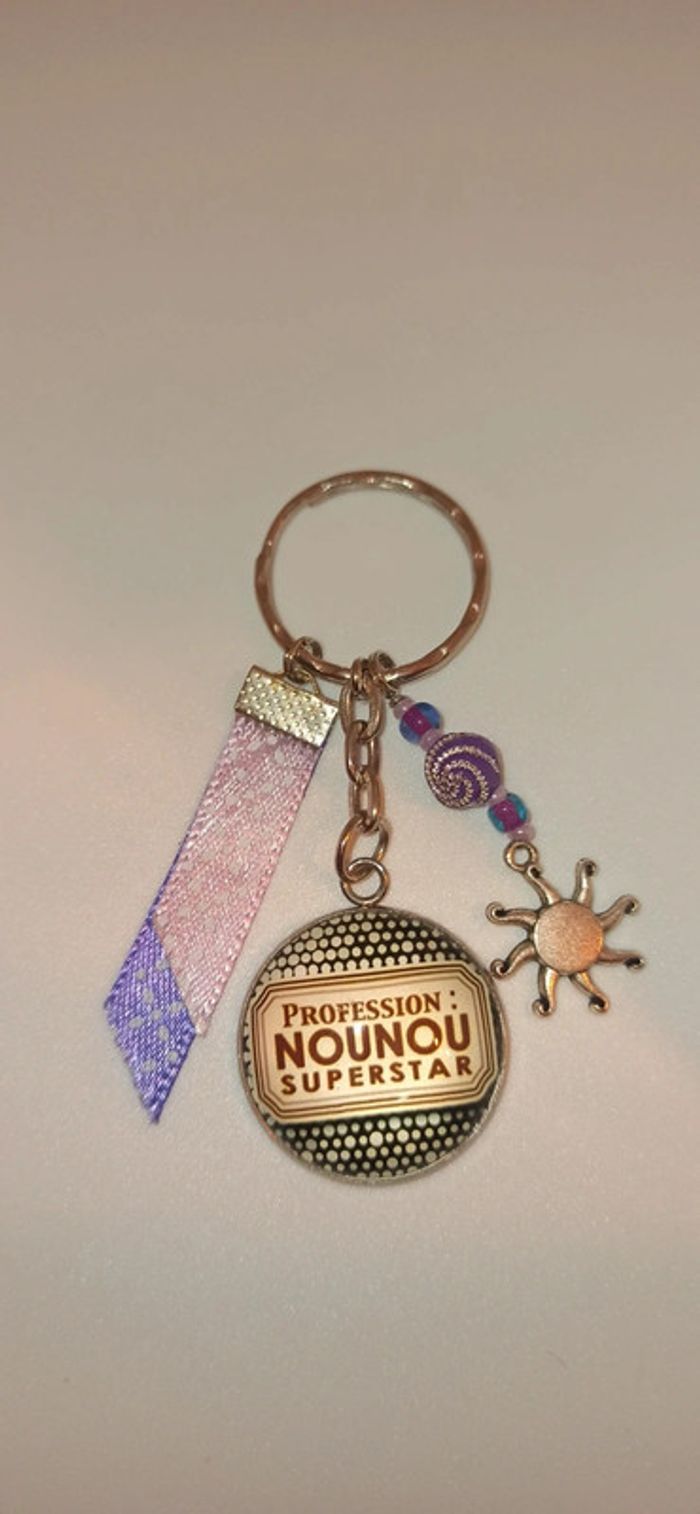 Cadeau nounou, porte clé message bijoux de sac "profession Nounou superstar"