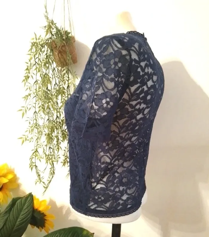 haut dentelle doublé jennyfer taille S - neuf - photo numéro 3