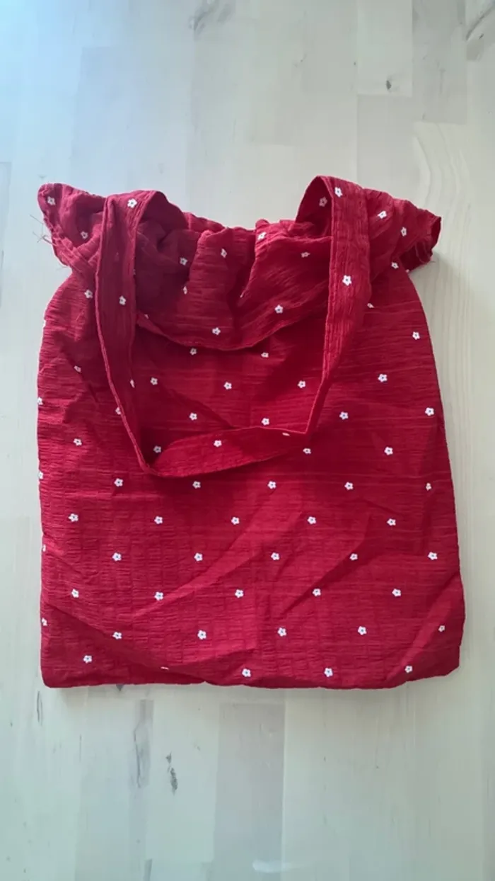 Joli sac froufrou rouge - photo numéro 4