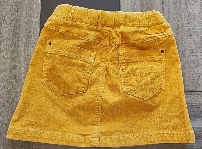 Jupe fille 6 ans 🌺 - photo numéro 2