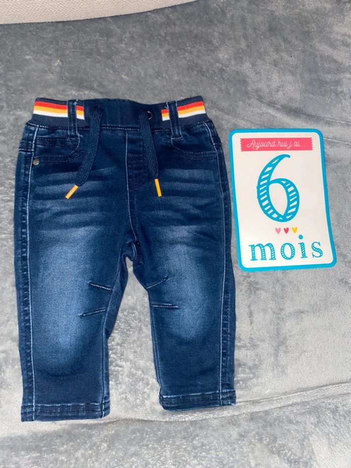 Jean slim 6 mois neuf