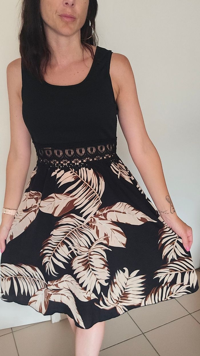 Robe d'été courte taille 36