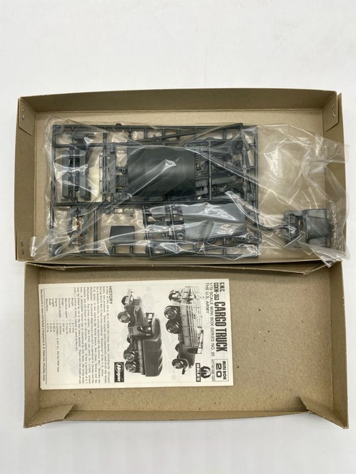 Maquette Hasegawa GMC cckw-353 Cargo truck - photo numéro 2