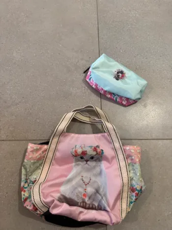Sac à main teo jasmin avec une petite pochette, très bon état 33*20cm