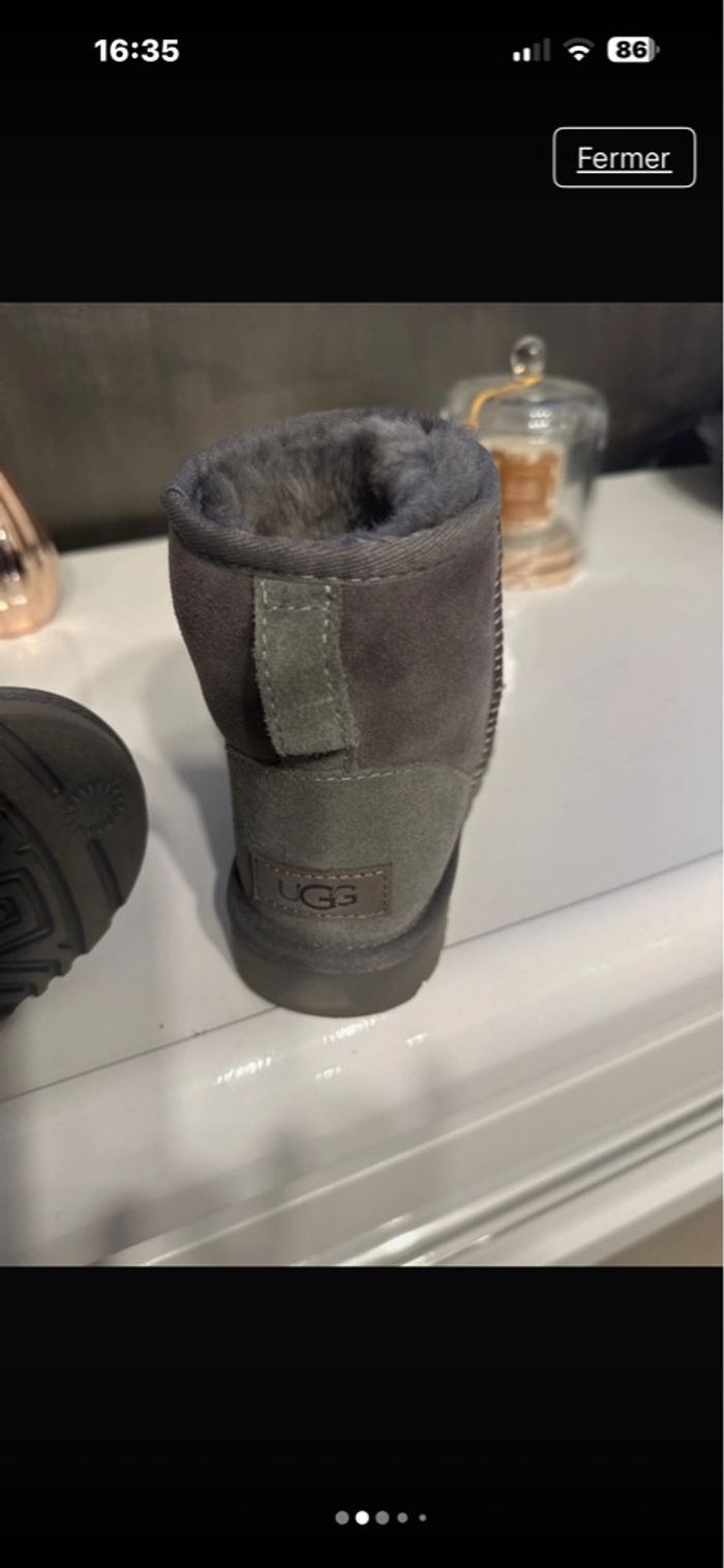 Bottes UGGS - photo numéro 2