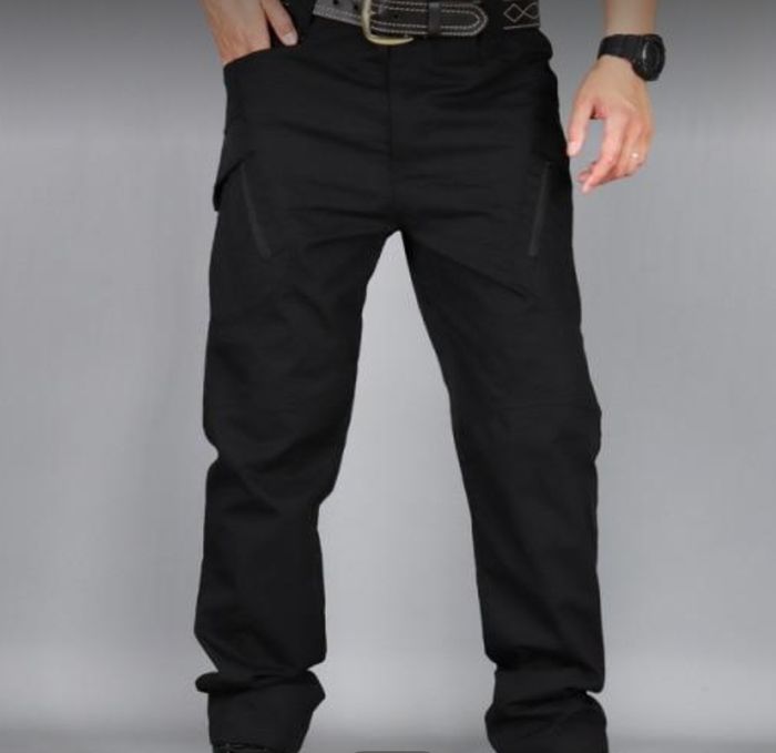 Pantalon cargo multipoche jamais porté - photo numéro 2
