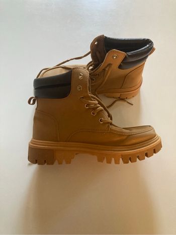 Chaussures à lacets PARFAIT ÉTAT pour femme taille 36 couleur camel