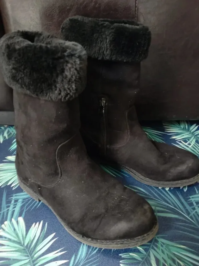 Bottes noires fille 37 - photo numéro 2