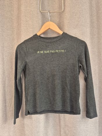 Haut gris chiné Kiabi "Je ne suis pas petite !" - 10 ans - Bon état