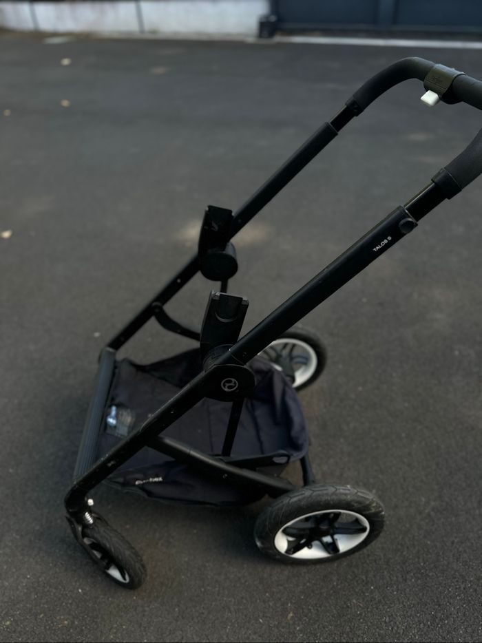 Poussette Cybex avec adaptateur et coque - photo numéro 5
