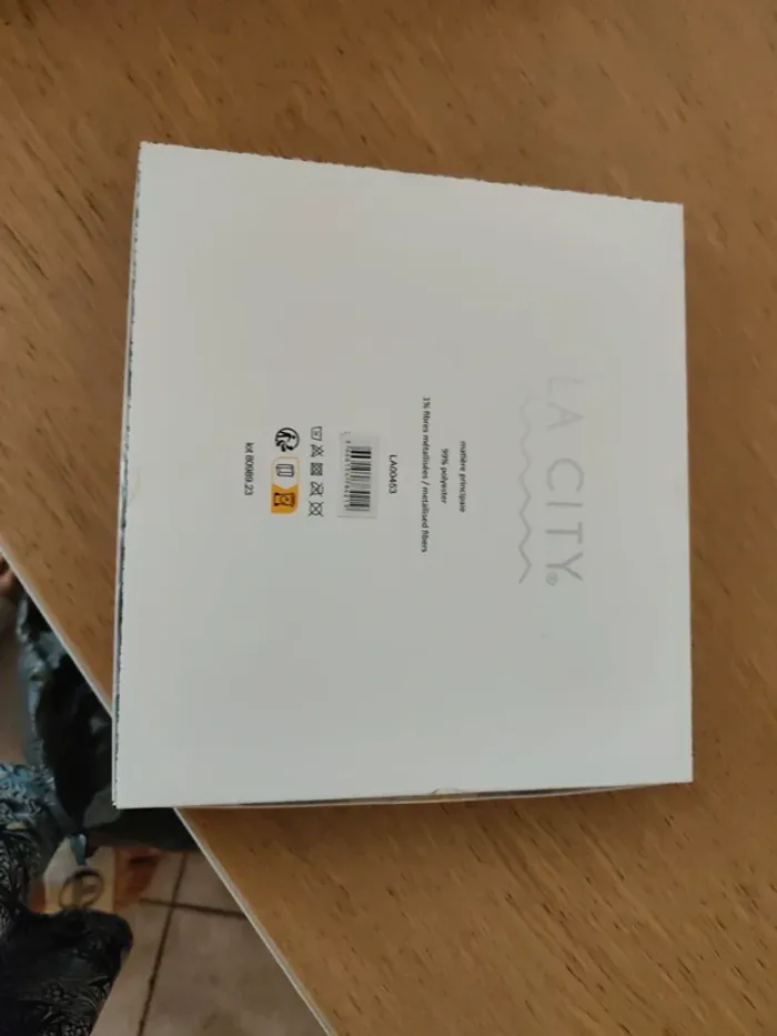 Coffret écharpe city neuf - photo numéro 2