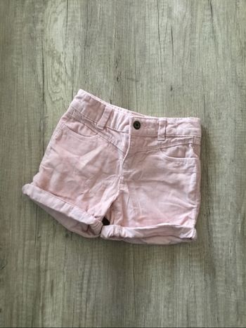 Short tape à l’œil 