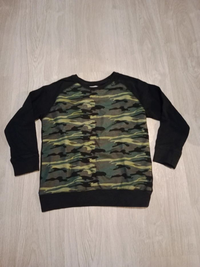 Pull couleur militaire