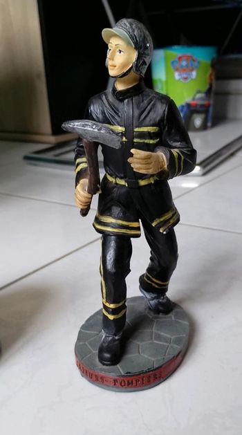 Statuette pompier 