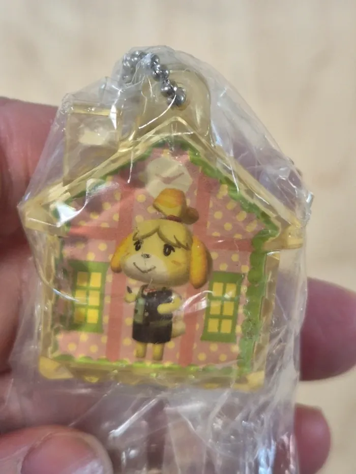 Gashapon strap Animal Crossing : Shizue/ Marie/ Isabelle - photo numéro 2
