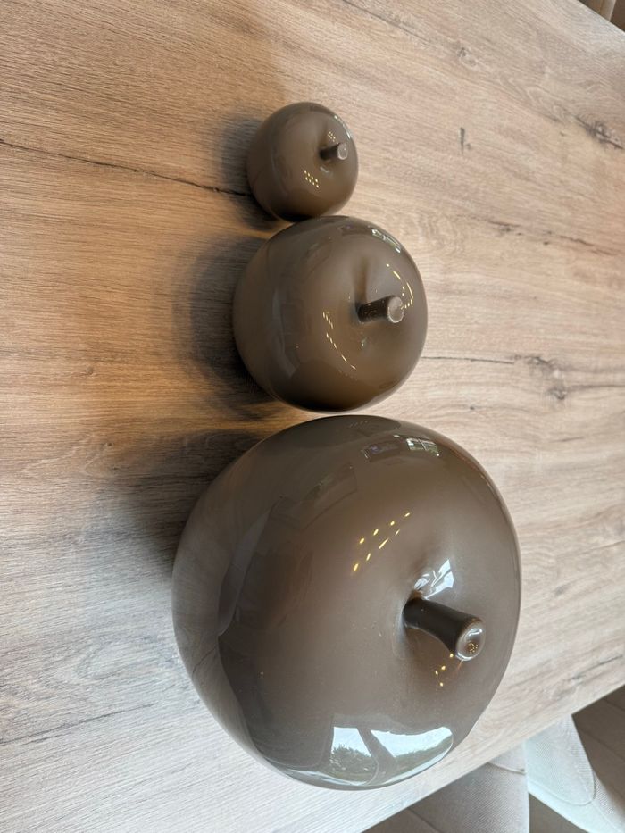 Lot 3 pommes décoratives grises – design moderne - photo numéro 3