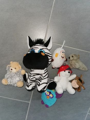 Lot 7 peluches