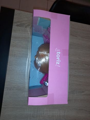 Tête à  coiffée neuve