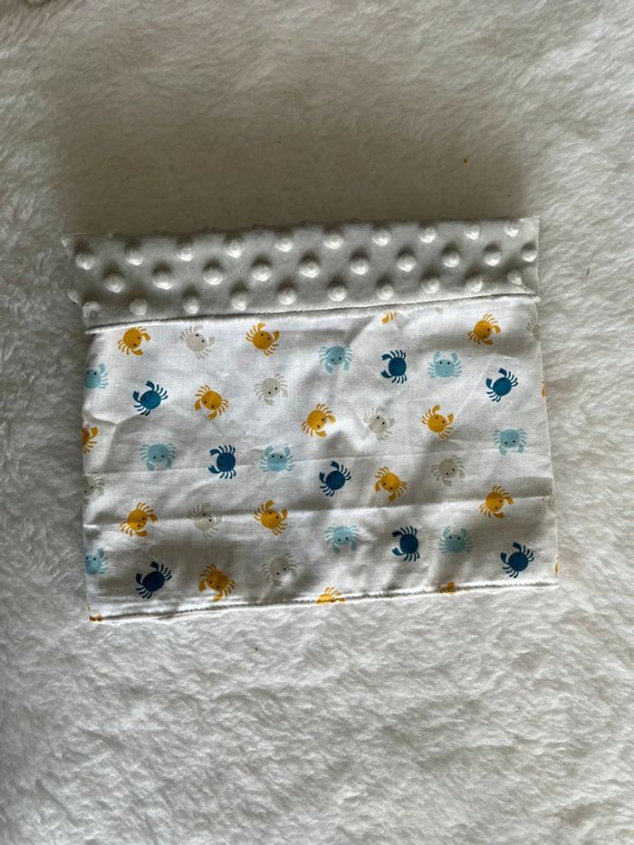 Snoods gris clair petit crabe