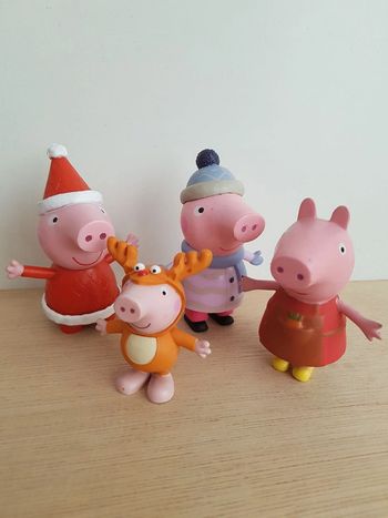 Peppa Pig 4 figurines jardin, patinage et hiver