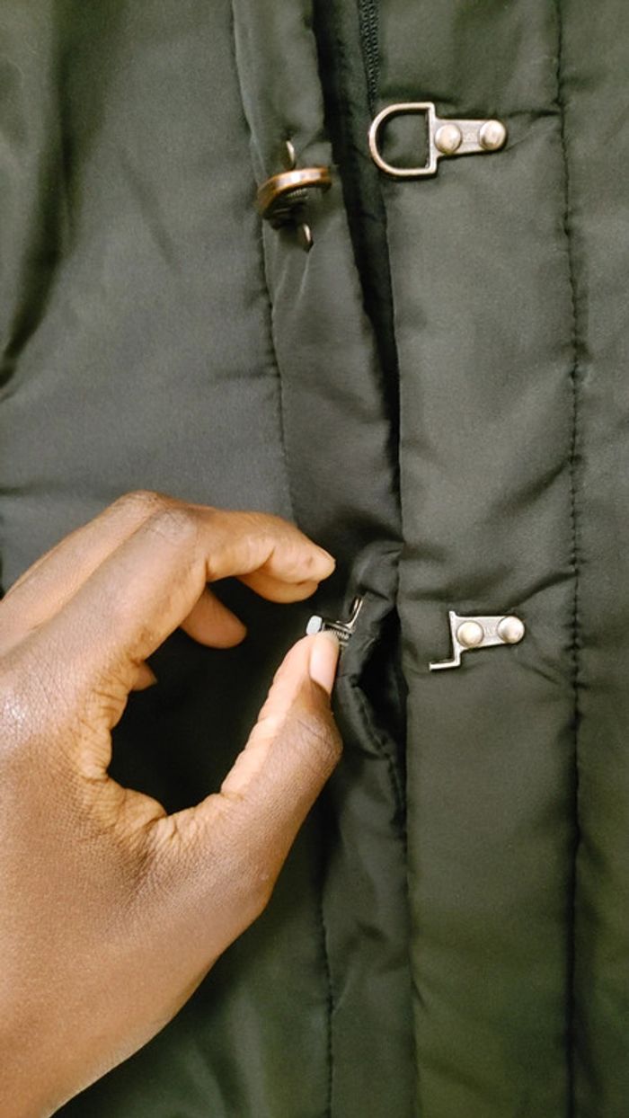 Petite veste doudoune noir cintré - photo numéro 3