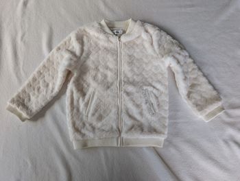 Blouson fourrure crème motif coeurs - 5A - C&A
