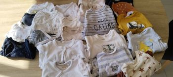 Lot vêtements bébé 1 mois