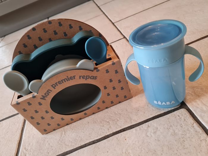 Set de repas silicone + tasse d'apprentissage neuf pour premiers repas bébé - photo numéro 2