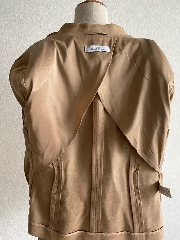 Tailleur veste jupe Versace Collection camel - photo numéro 15