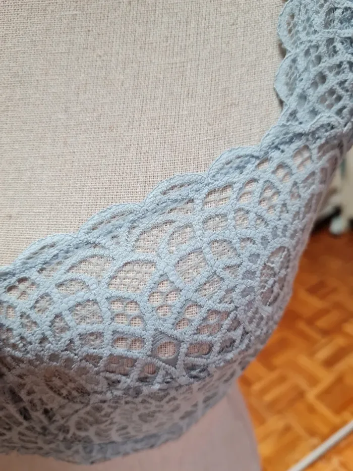 Lot 2 soutien gorge 90C - photo numéro 4