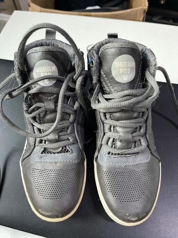 Chaussures montante 30