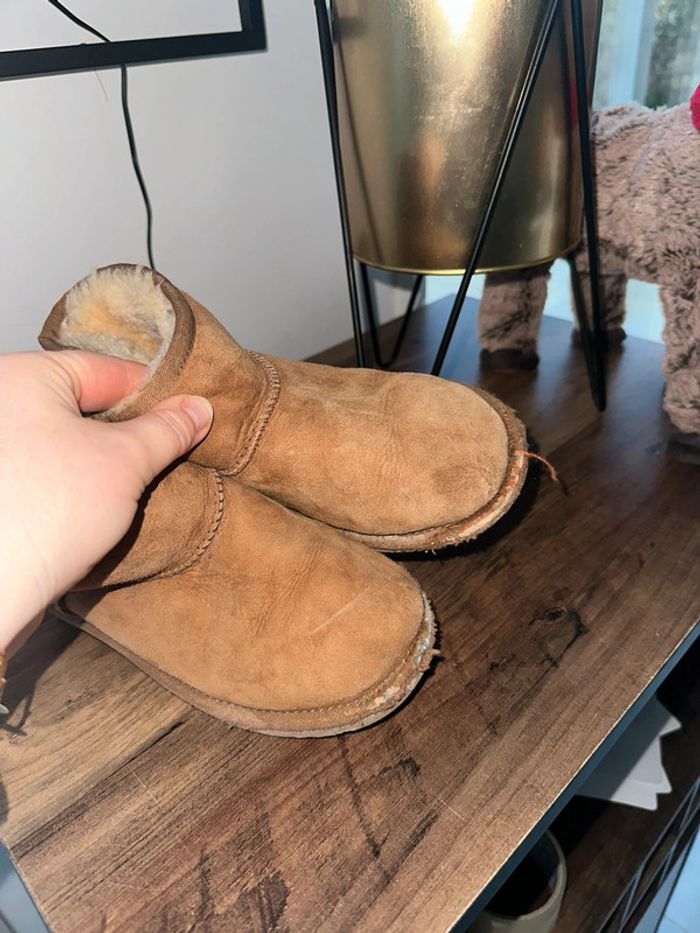 Chaussures Ugg fille taille 30 - photo numéro 4