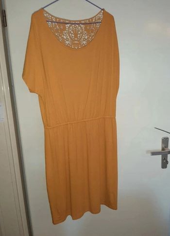 Robe moutarde